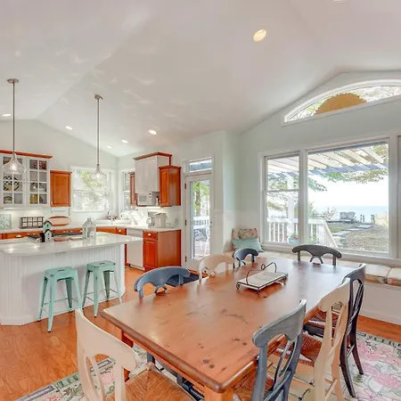 Cottage With Private Beach And Fire Pit In Manistee!